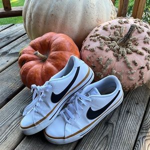 Women’s Nike size 8.5